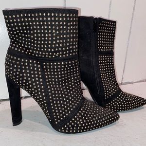 Black and Gold Heel Booties!